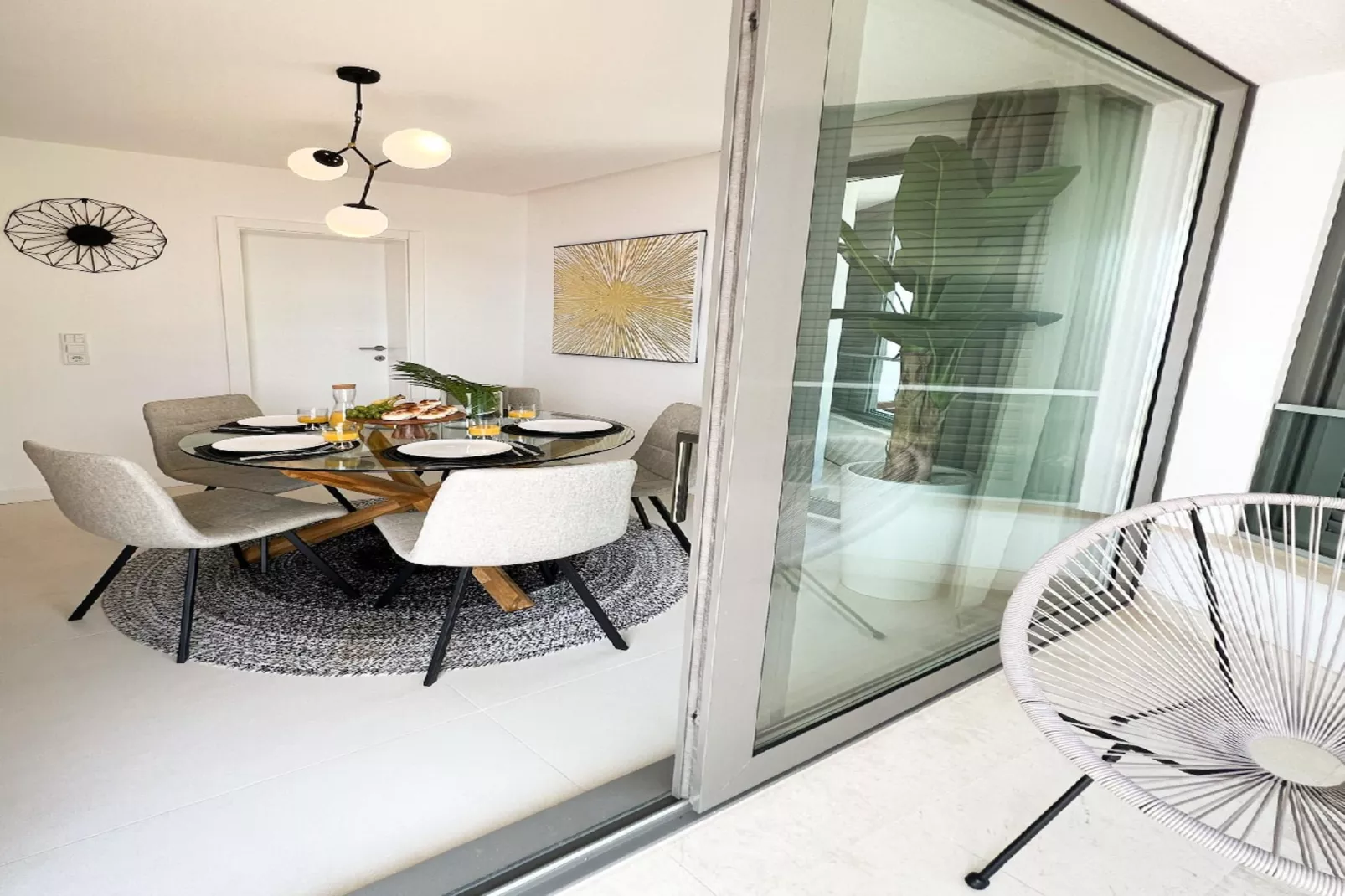 Villa Oneum – APT Viva - Eetkamer