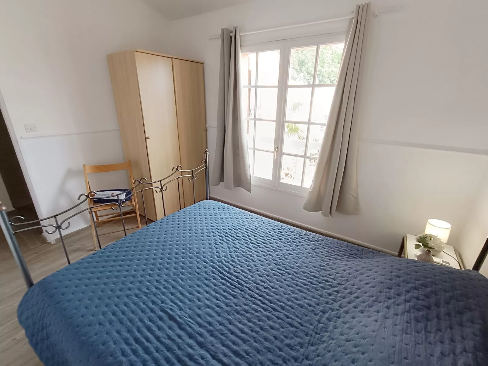 Les Troenes - Binnen