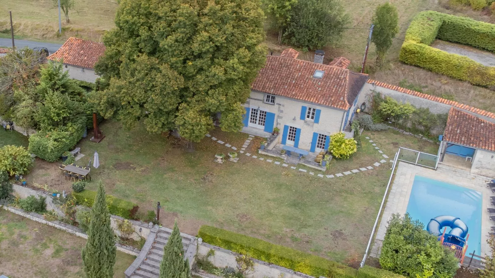 Lusignac Maswari - Buitenkant zomer