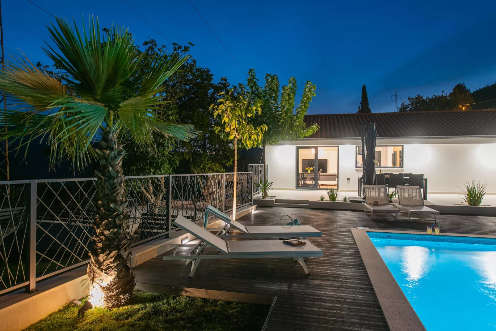 Villa Nacle - Zwembad