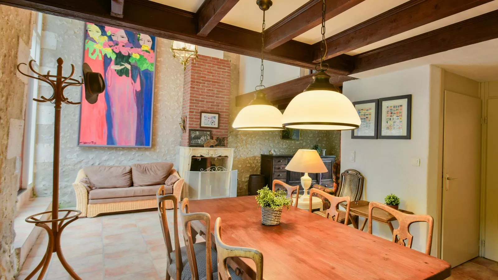 Lusignac Maswari - Eetkamer