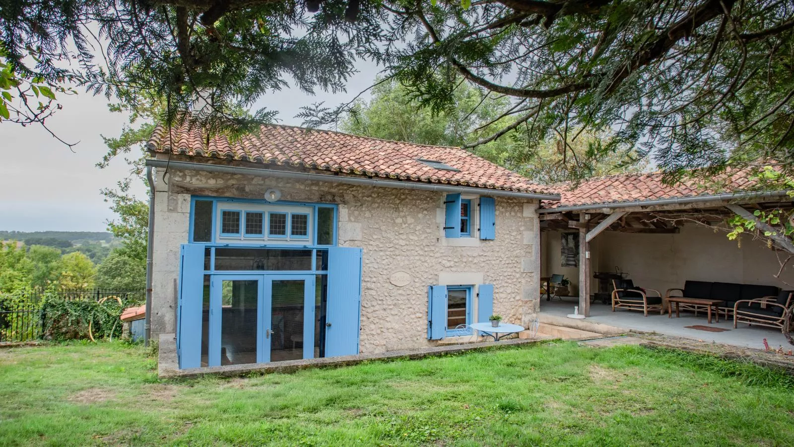 Lusignac Maswari - Buitenkant zomer