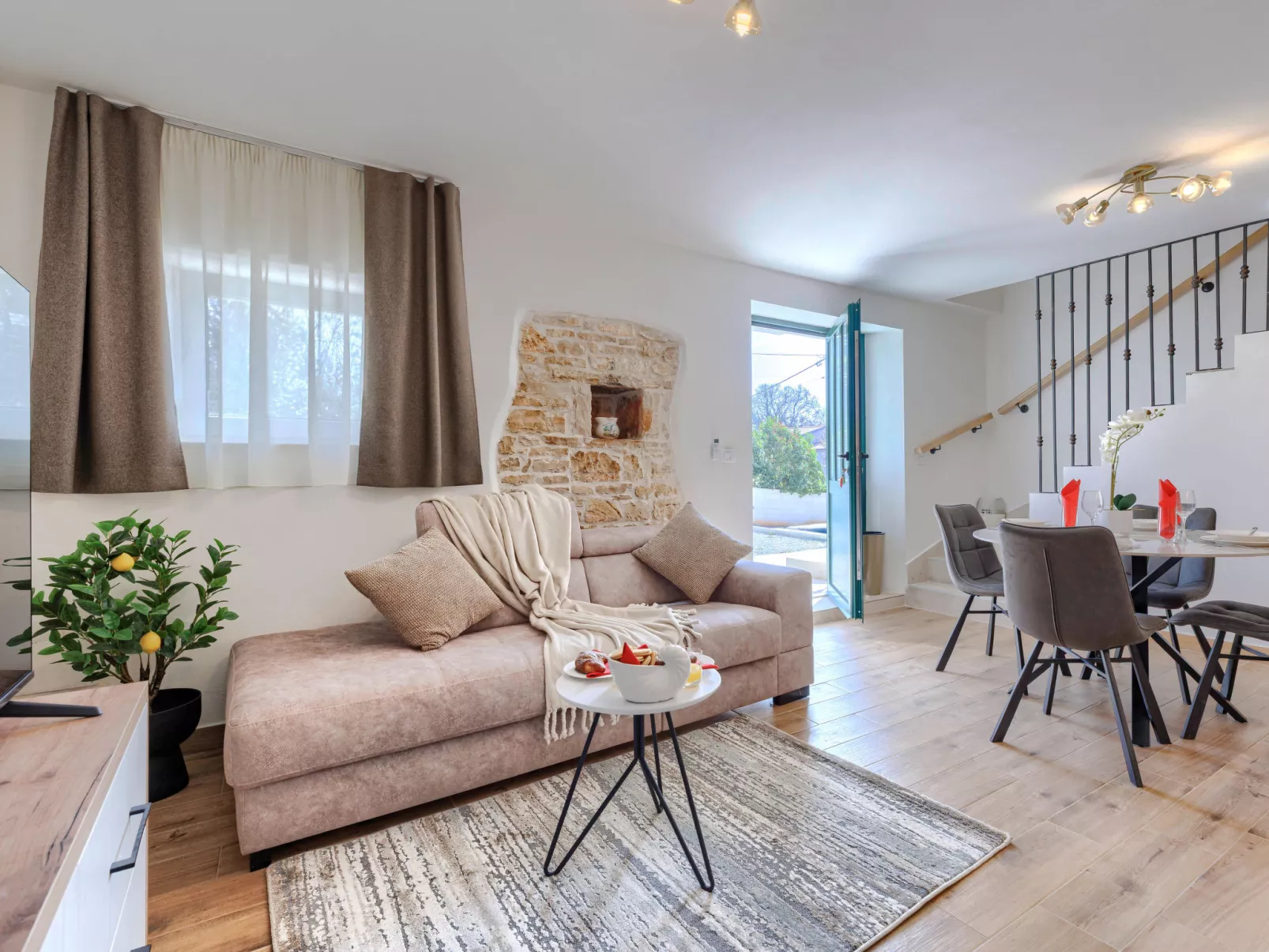 Tone i Maria - Binnen