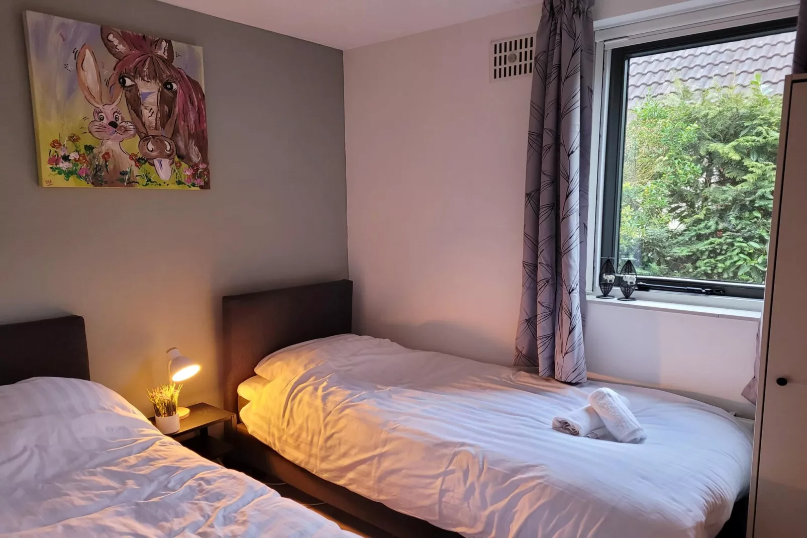 6 - Persons Forest Bungalow (copy) - Slaapkamer