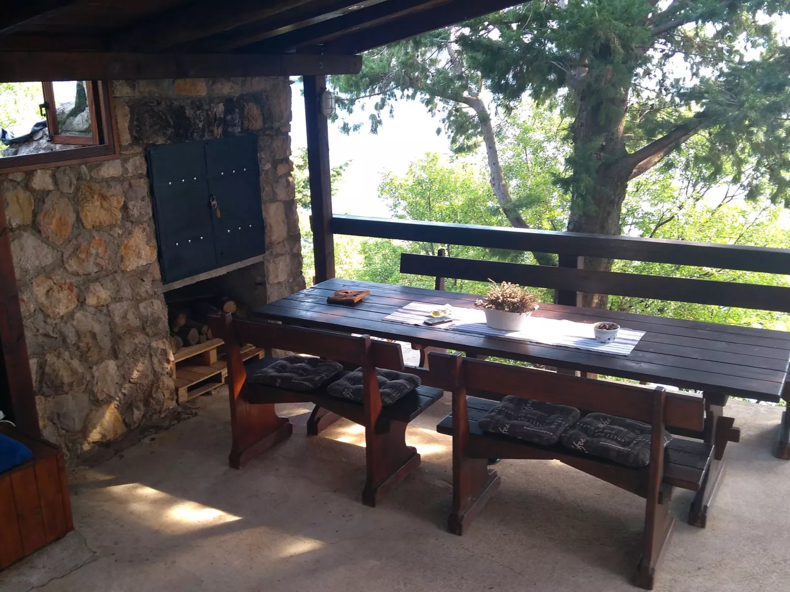 Mit Pool in Lukovo Sugarje