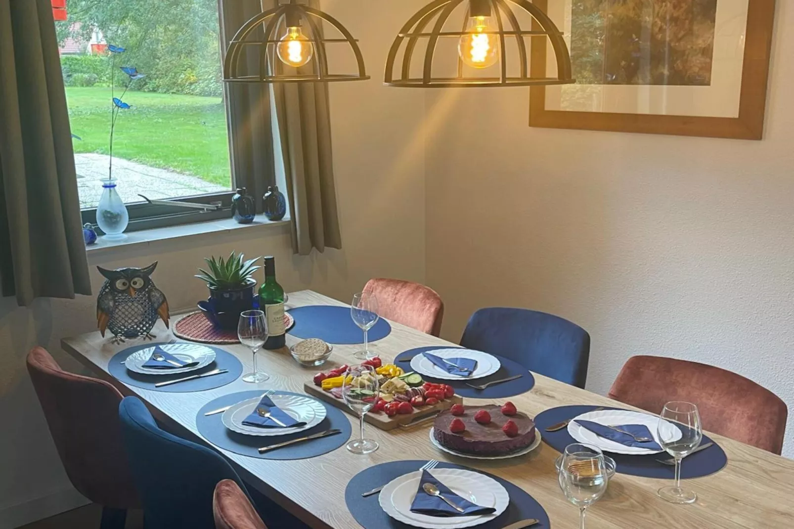6 - Persons Lakeside Bungalow (copy)