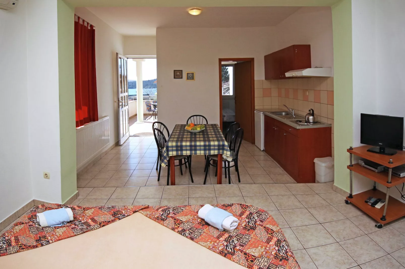 Apartments & Rooms Villa Petra - One Bedroom Apartment with Terrace 2