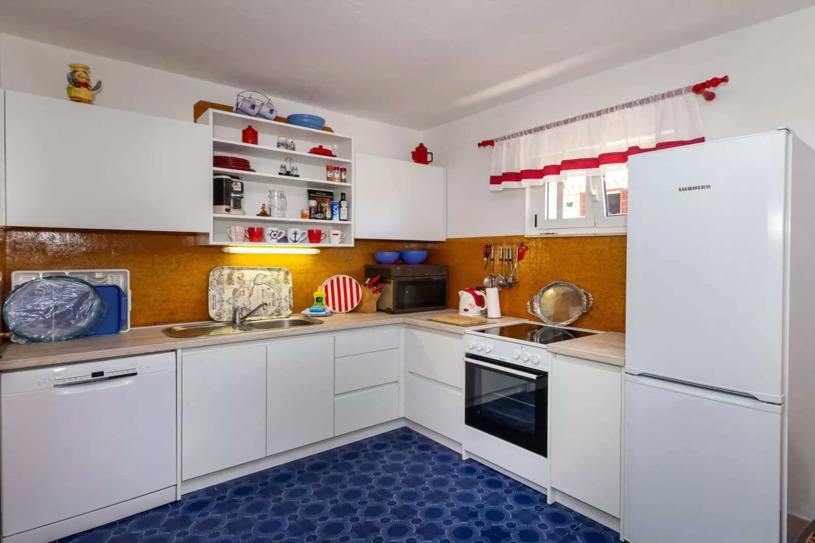 Apartment Oaza - Three Bedroom Apartment with Terrace and Sea View - Keuken