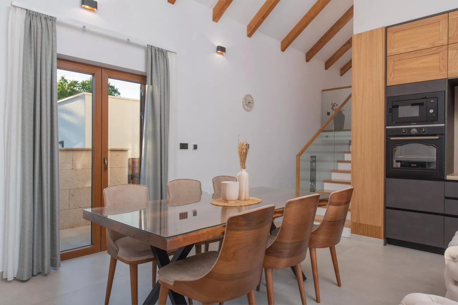 UNIQUE VILLA PIETRA - Eetkamer