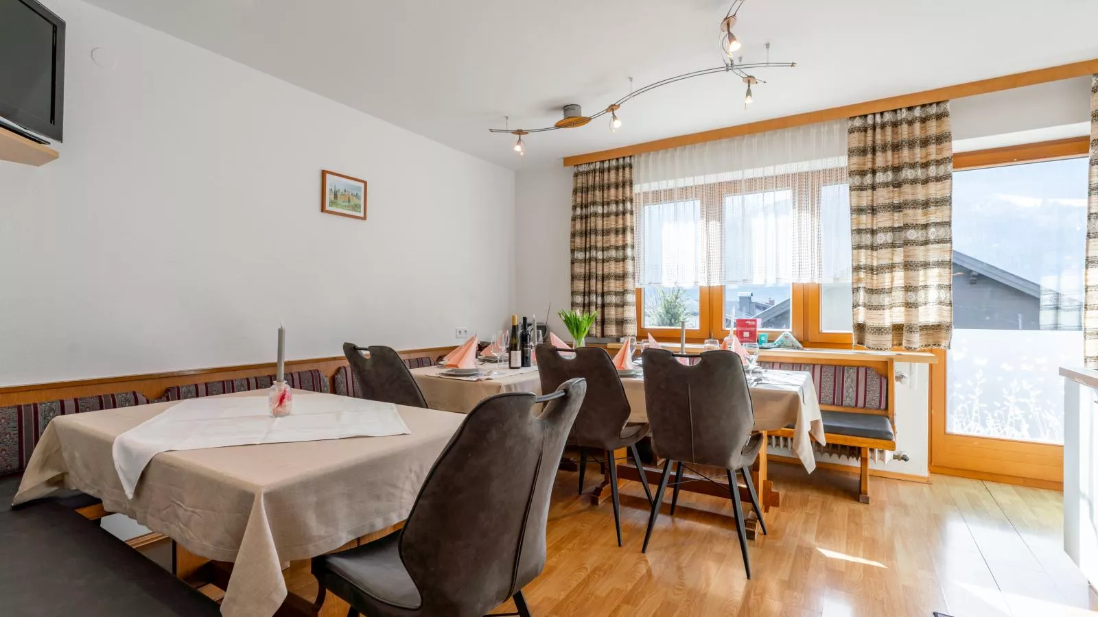 Nussbaumer S - Eetkamer