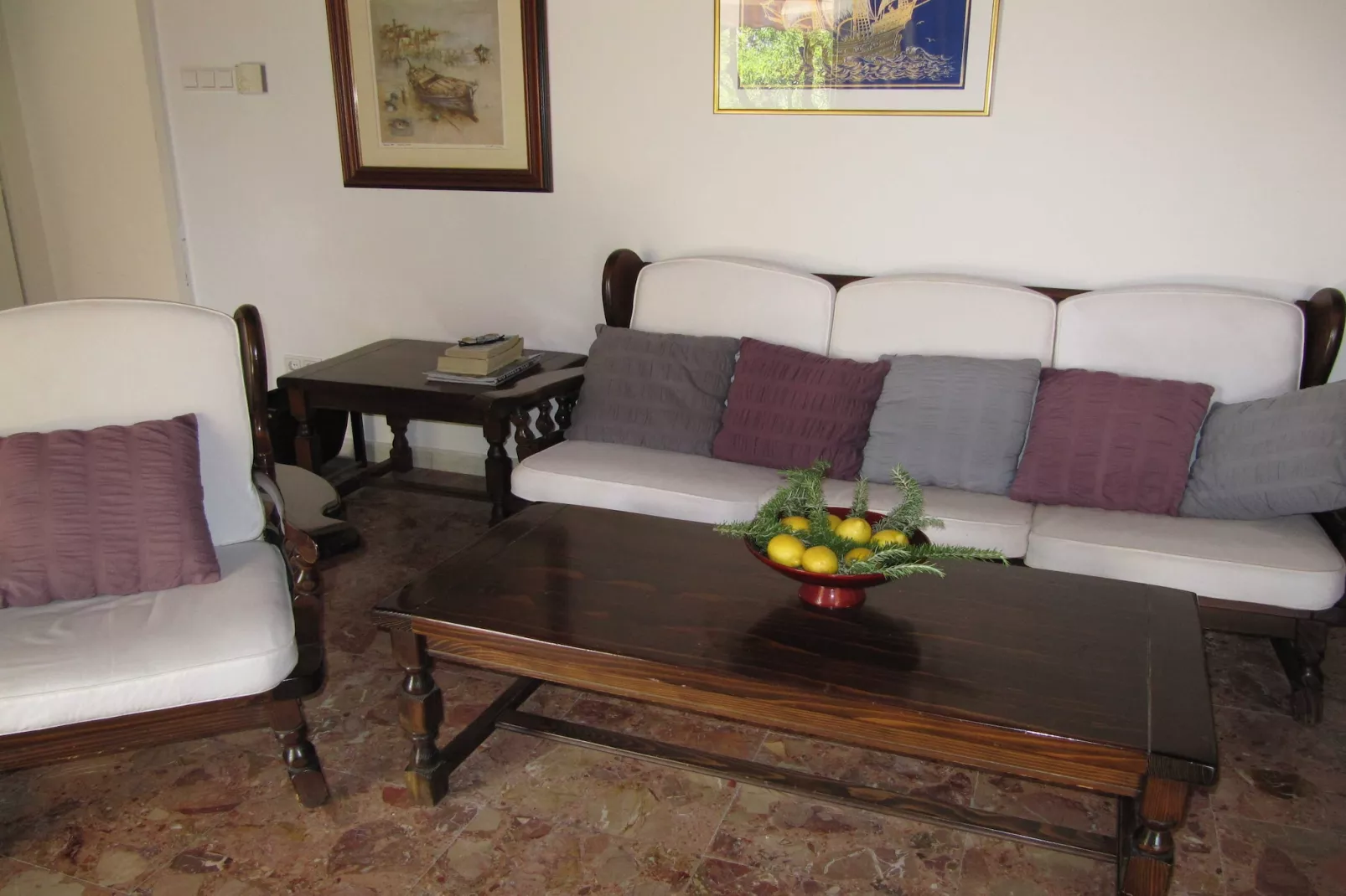 Beach House Nono - Four Bedroom Villa with Swimming Pool - Woonkamer