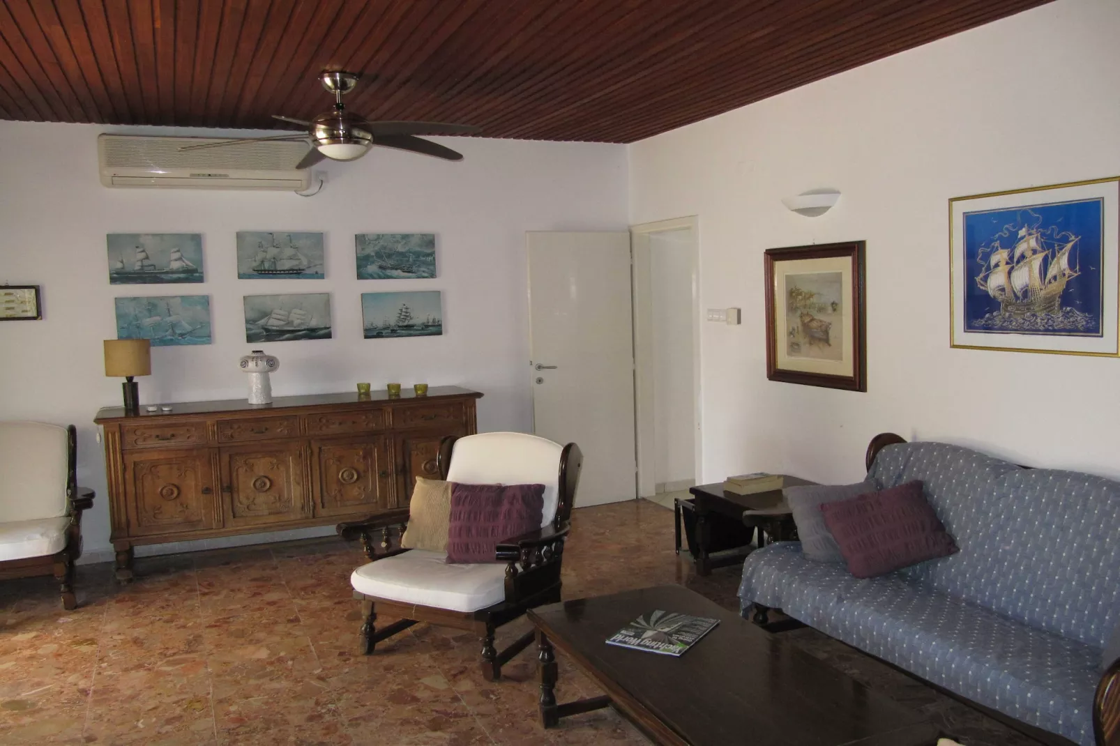 Beach House Nono - Four Bedroom Villa with Swimming Pool - Woonkamer