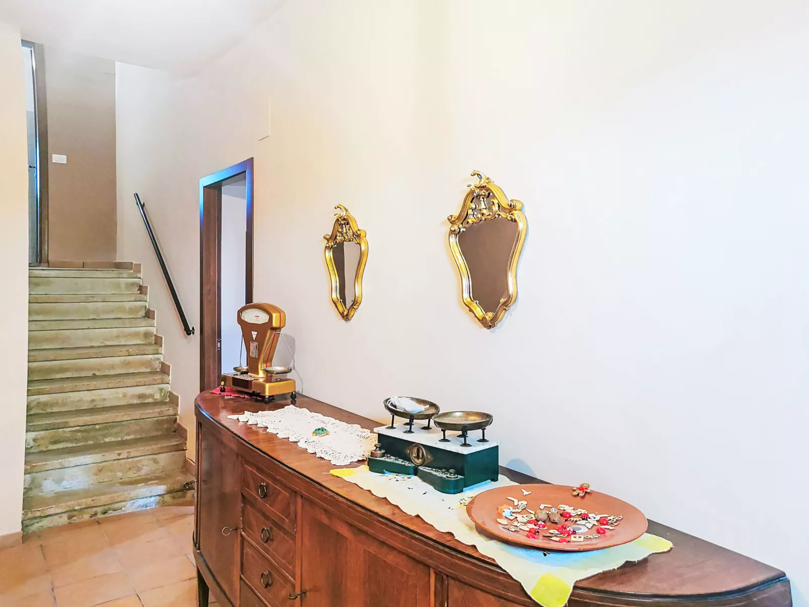 Velia's House - Binnen