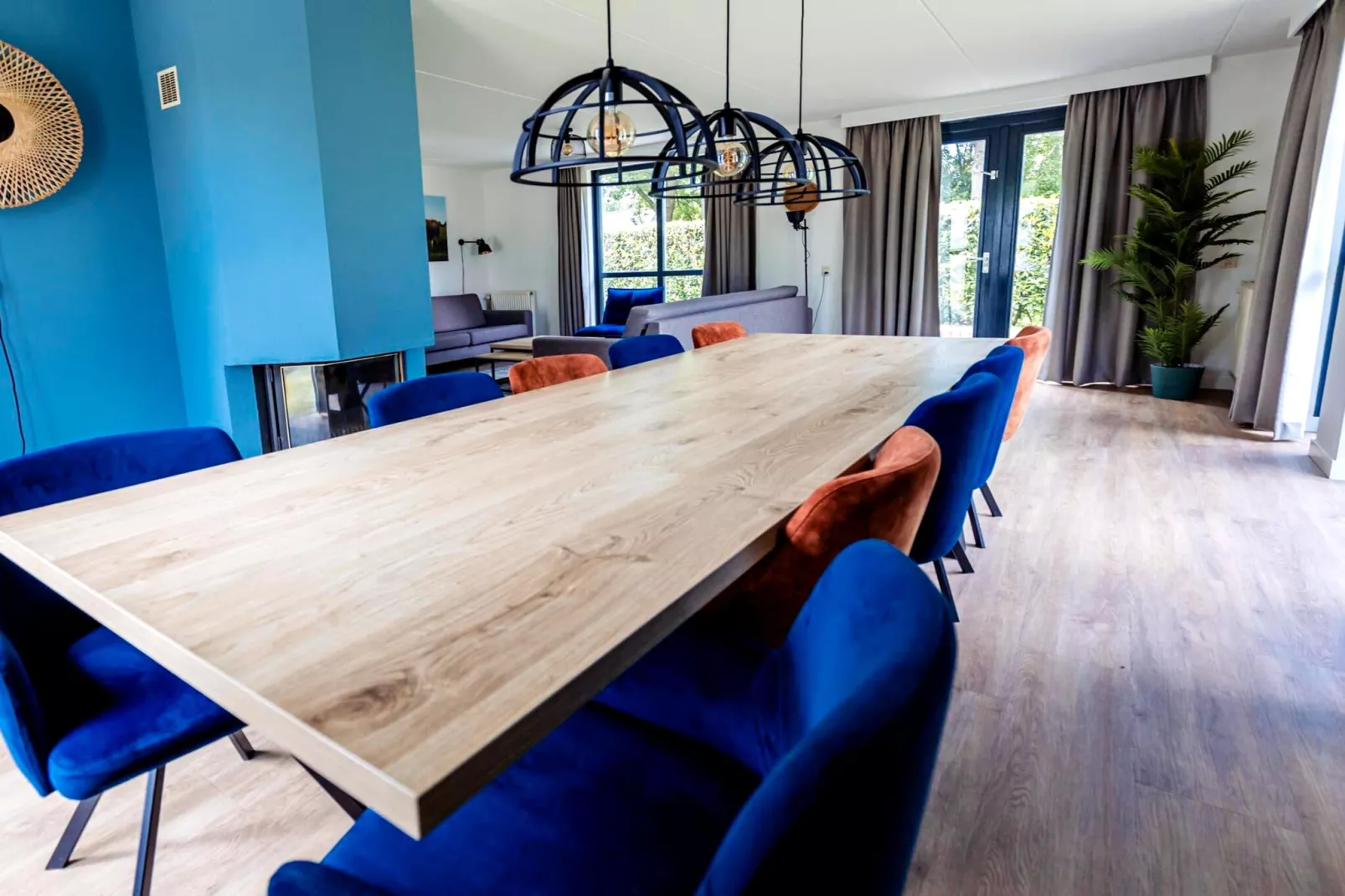 8 - Persons Family bungalow - Eetkamer