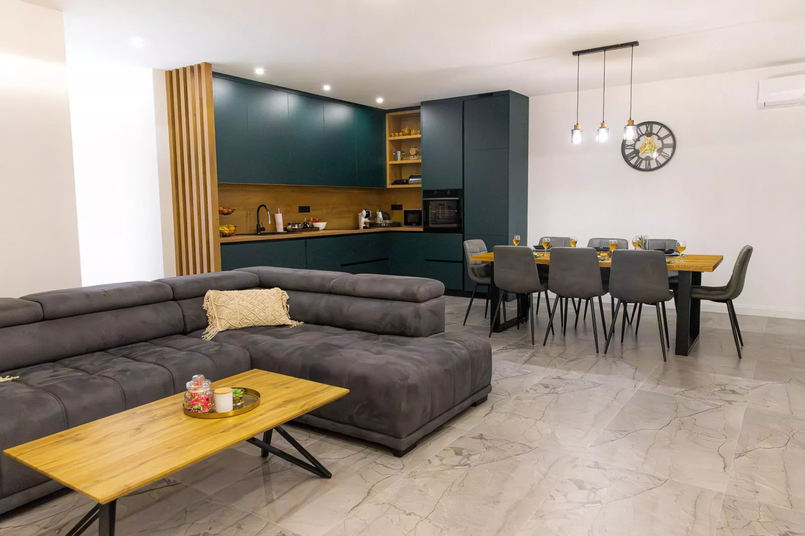 HOLIDAY HOME NENA - Woonkamer