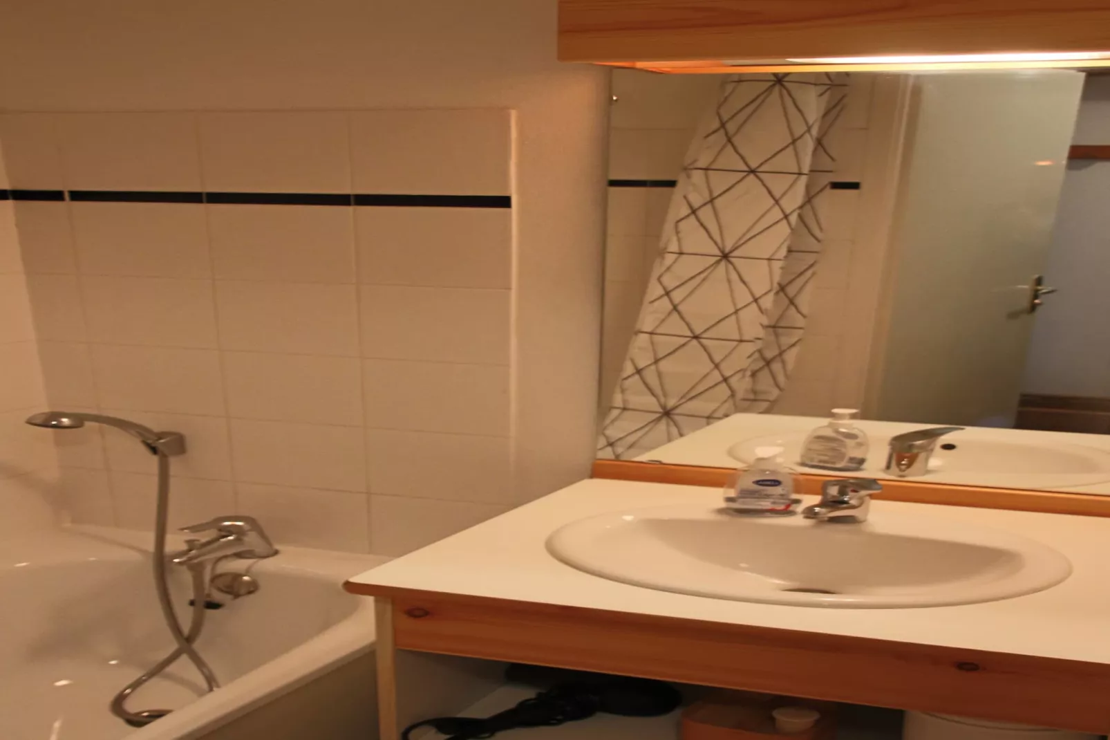 Balcons G 035 - PARC NAT. VANOISE appart. 8 pers. - Badkamer