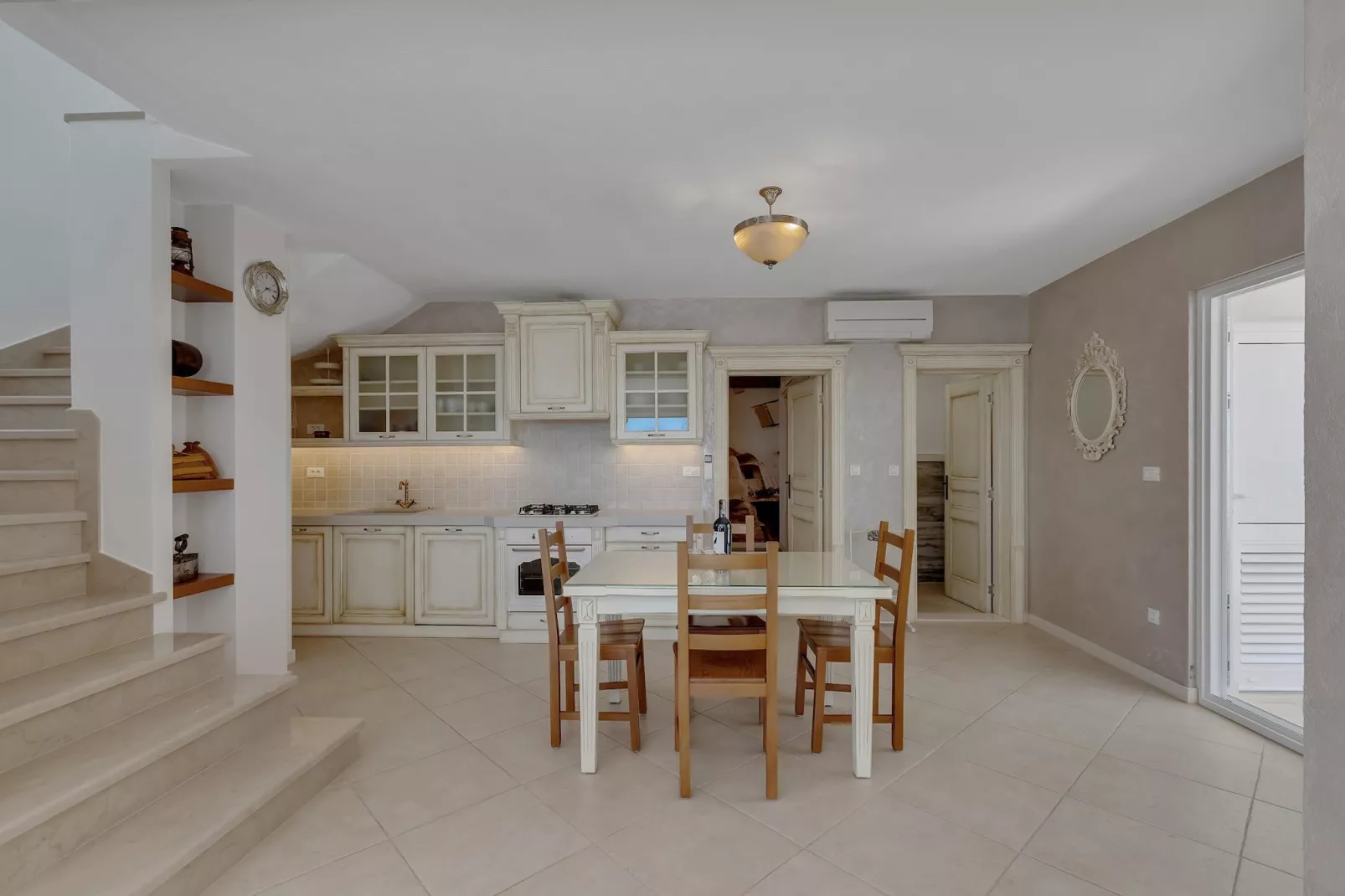 VILLA PRESTIGE - Eetkamer