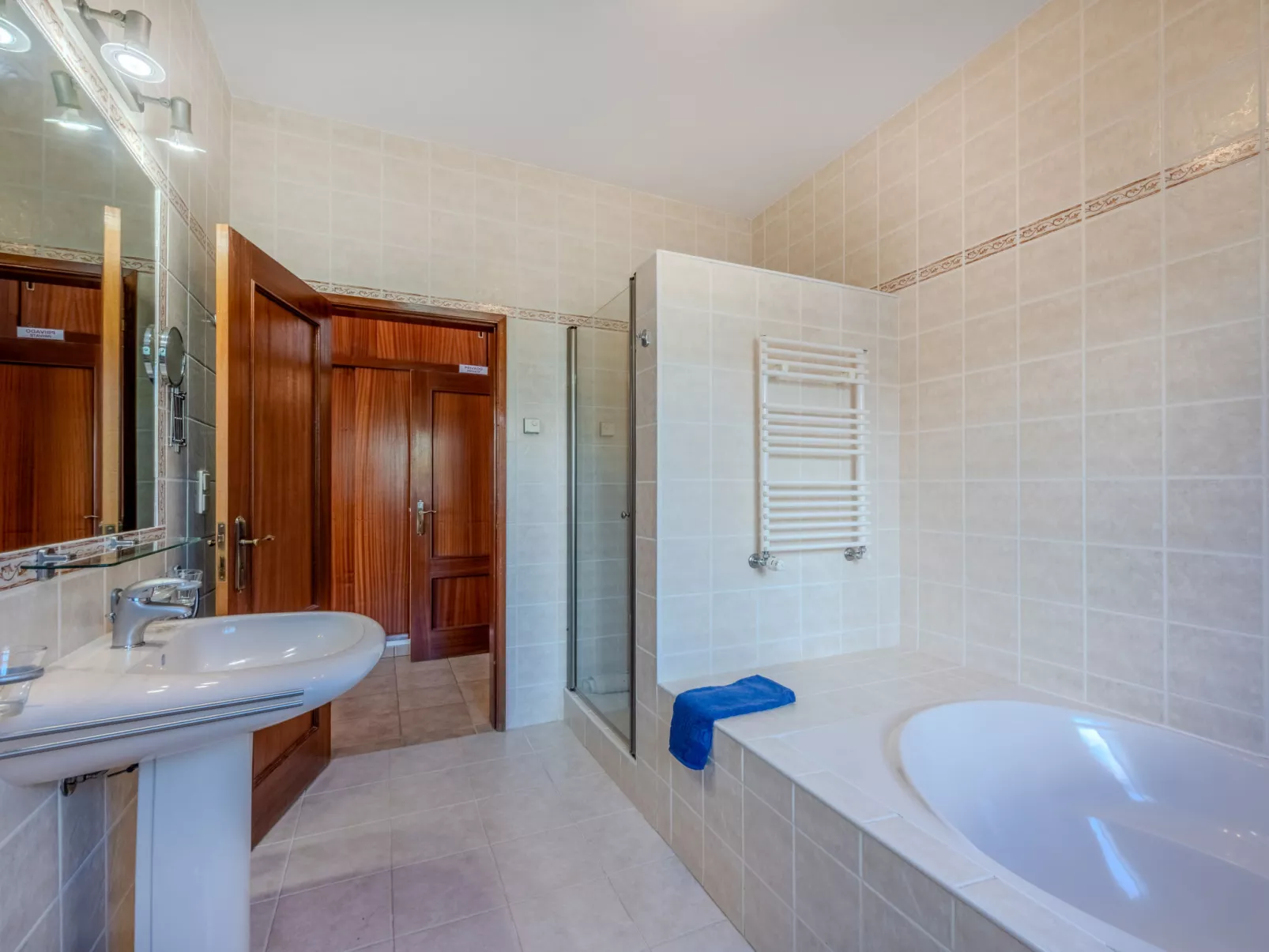 Ninho do Mocho - Binnen