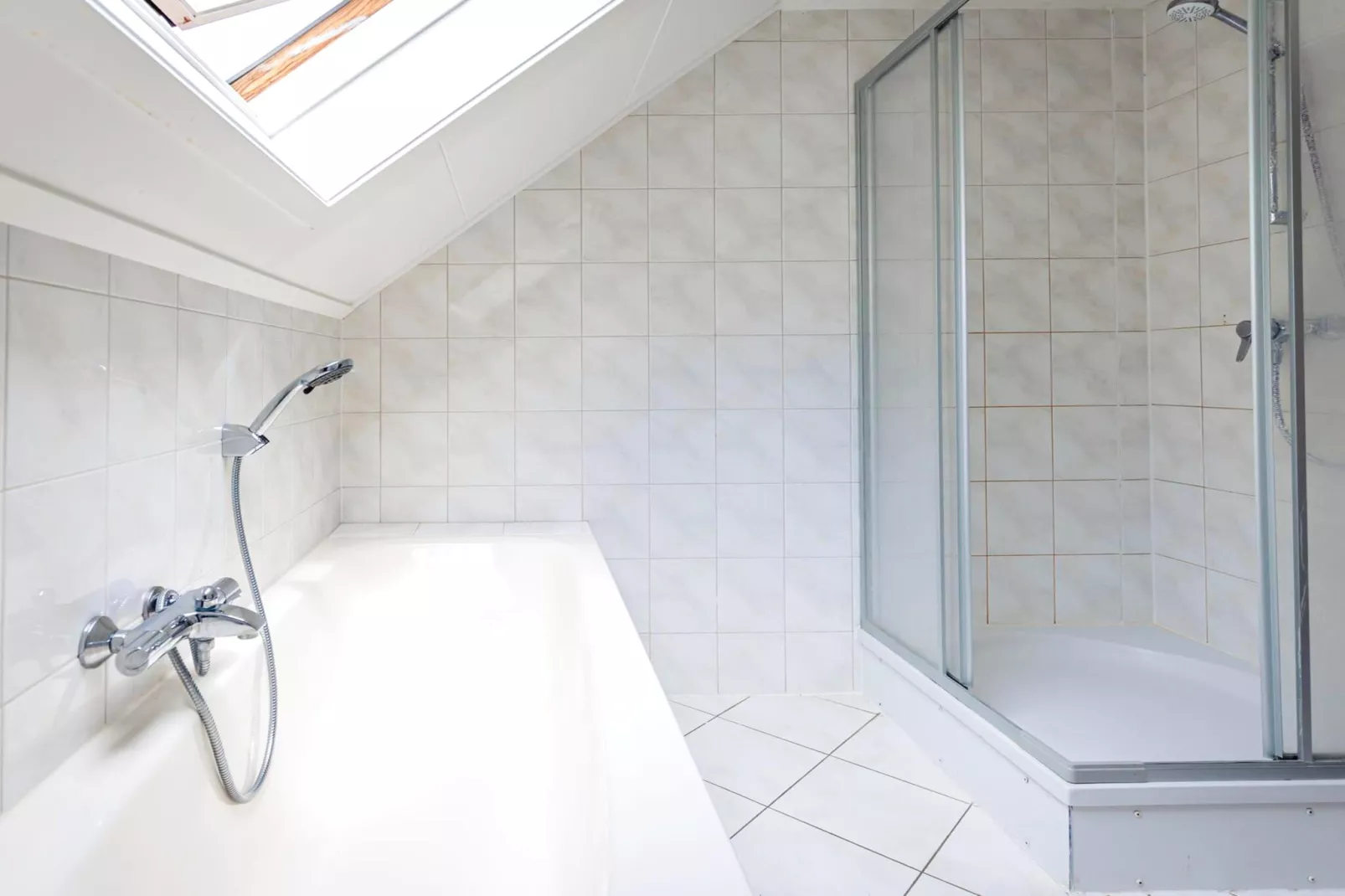 8 - Persons Family bungalow - Badkamer