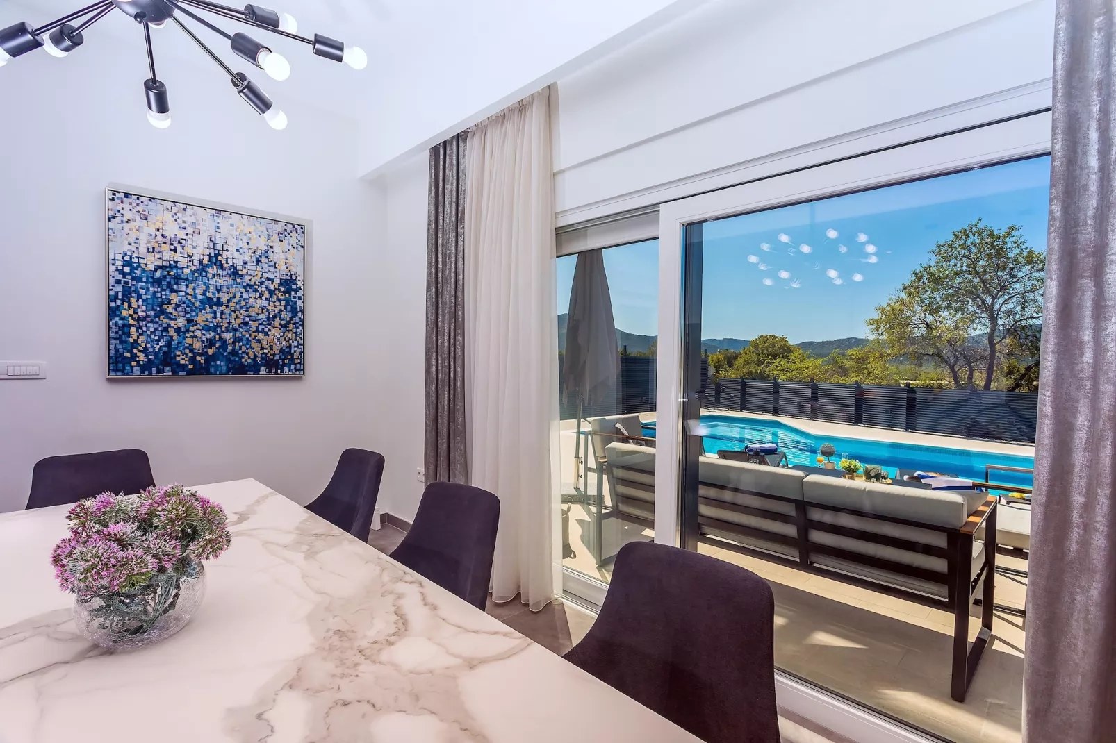 VILLA CASA MIA LUXURY RETREAT WITH SWIMMING POOL - Eetkamer