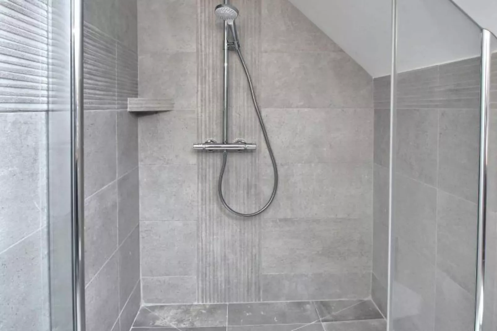 Joli Gite de vacances à Neulliac - Badkamer