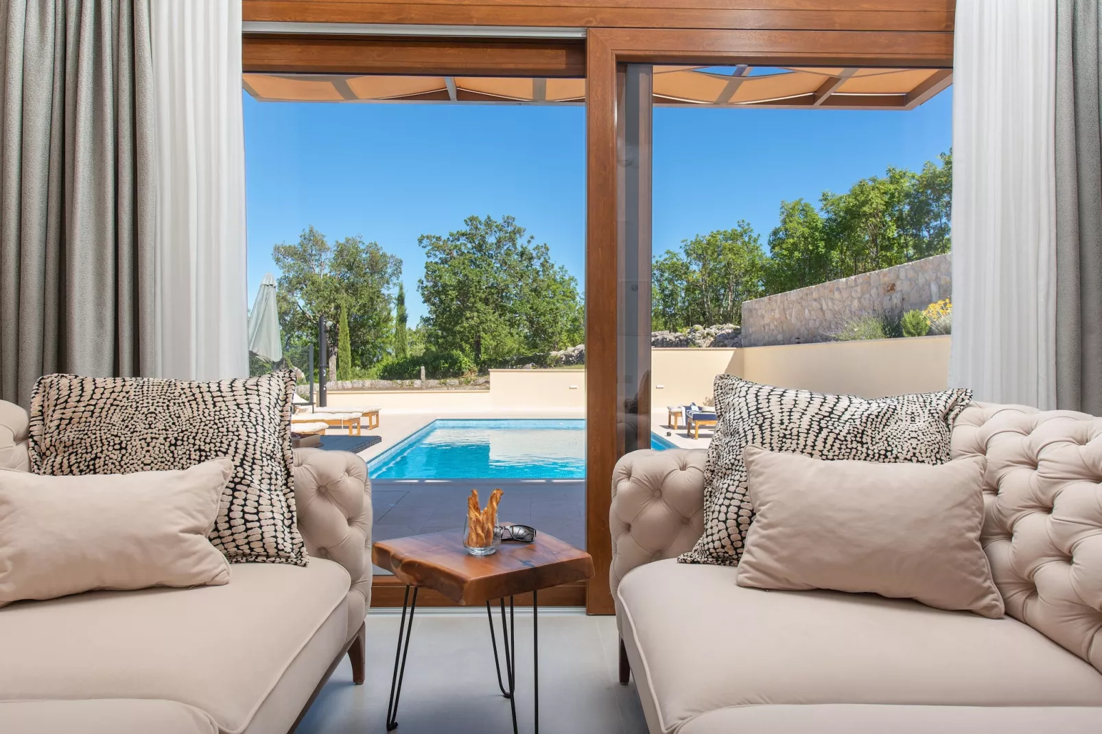 UNIQUE VILLA PIETRA - Woonkamer