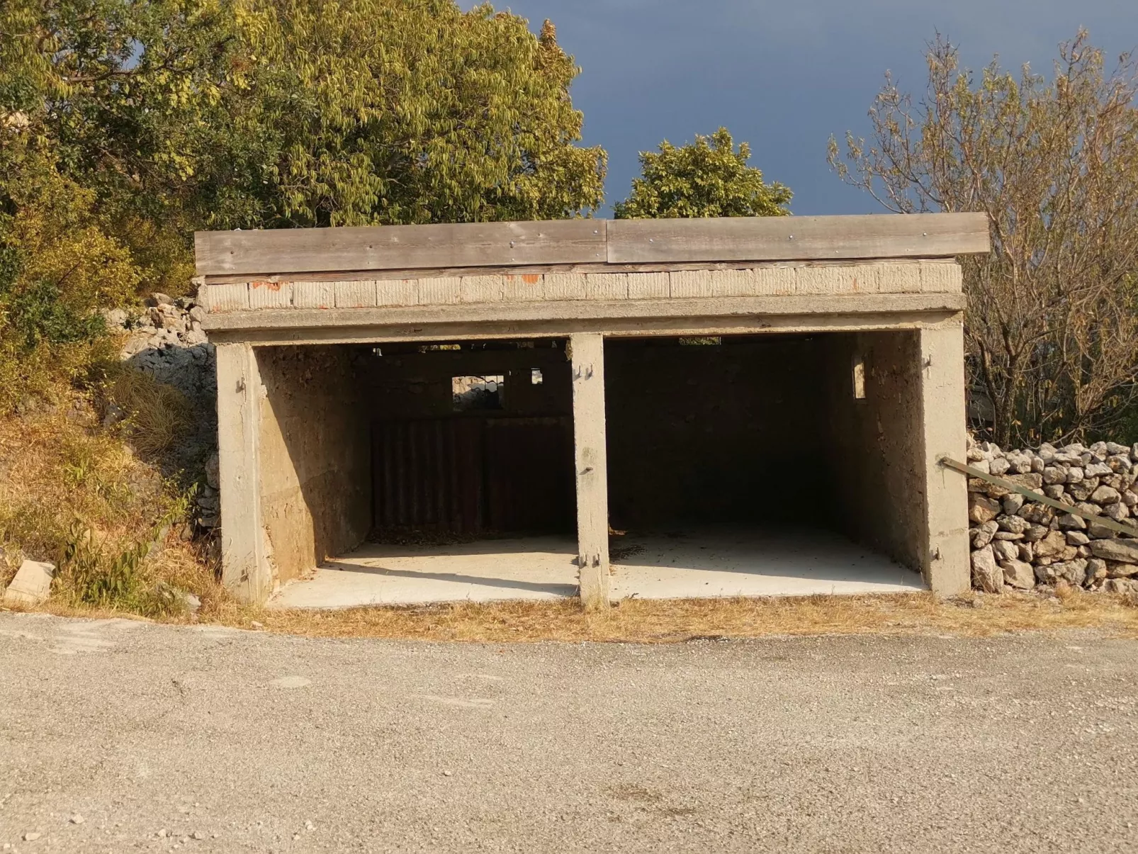 Mit Pool in Lukovo Sugarje - Buiten