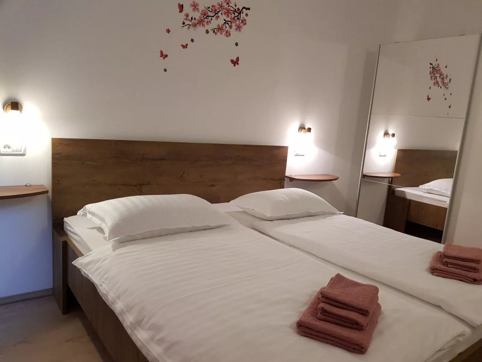 Wohnung mit Schwimmbad - Image-tags.info