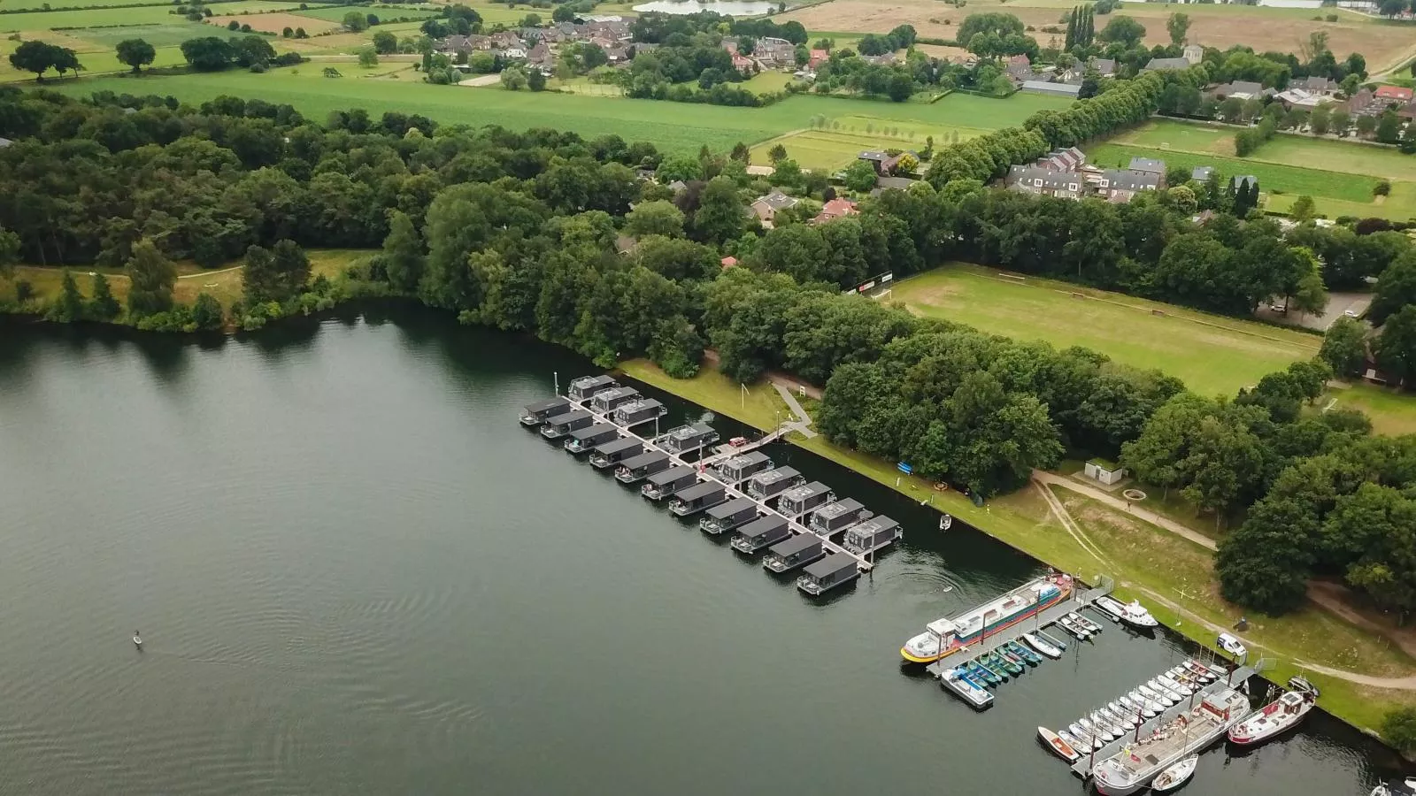 Floating in Limburg-Gebieden zomer 1km