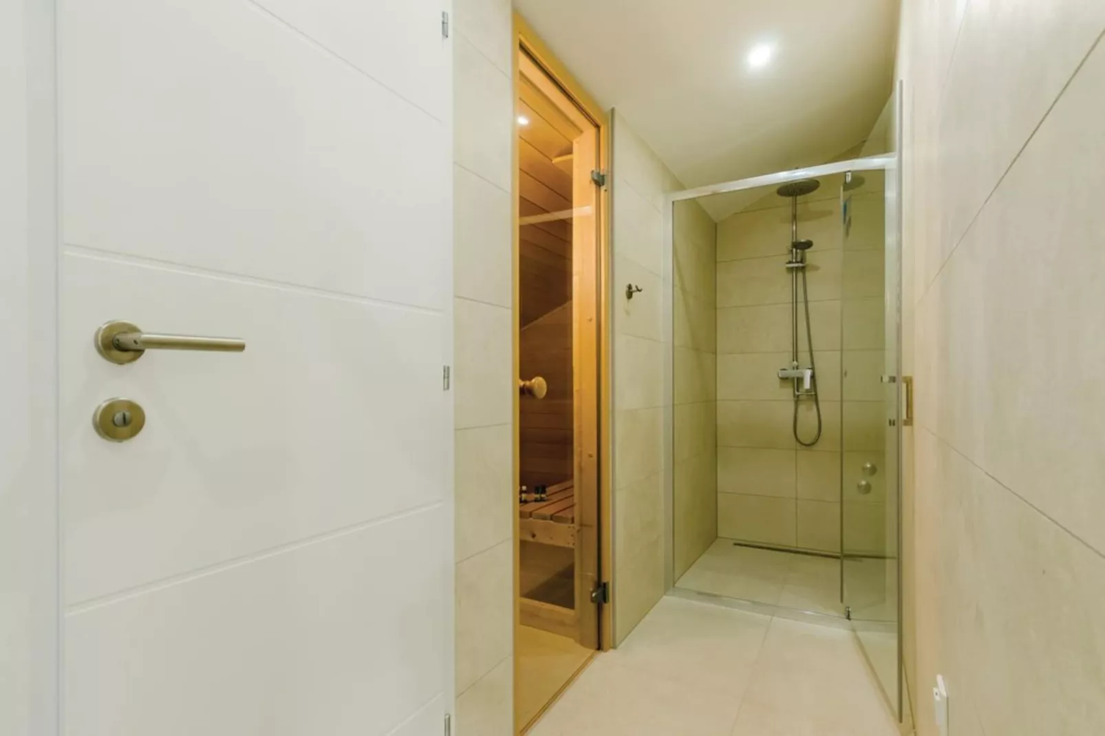 HOLIDAY HOUSE STONE BLISS - Badkamer