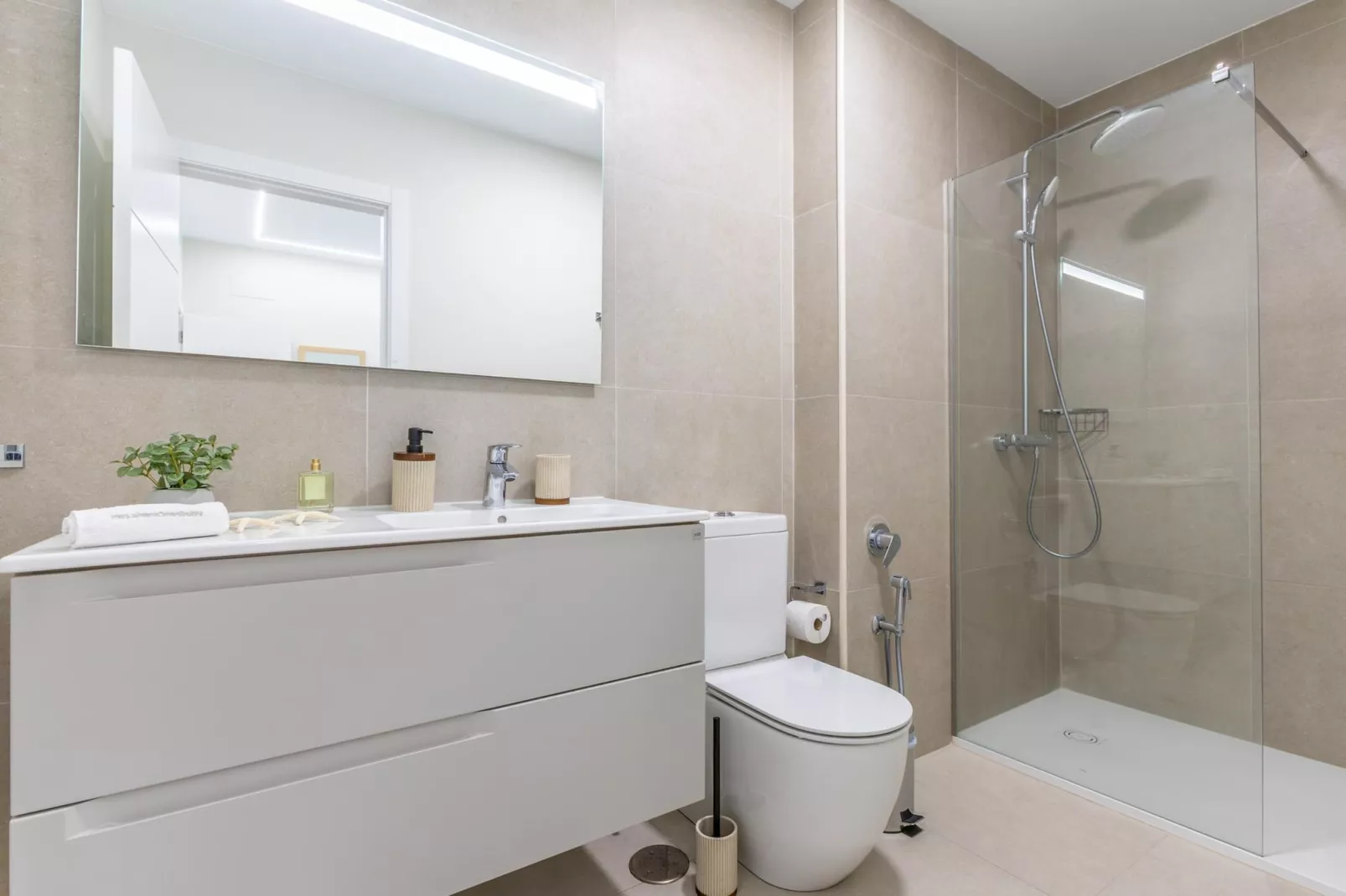 BRISAMAR II										 - Badkamer