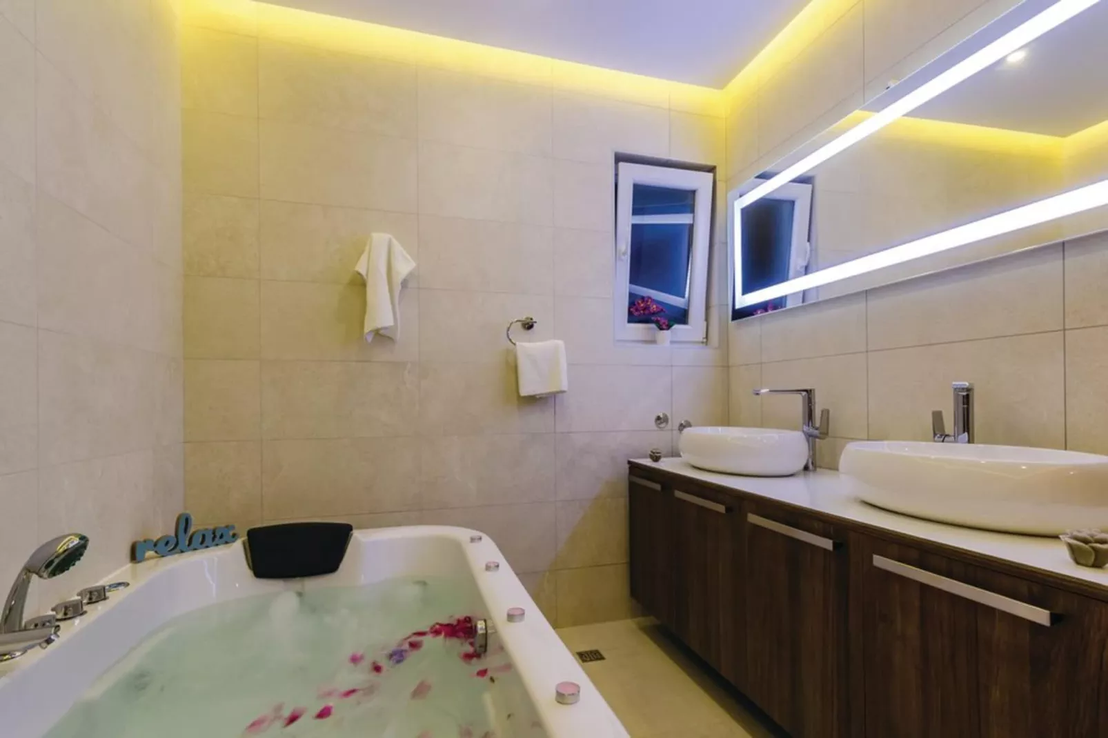 HOLIDAY HOUSE STONE BLISS - Badkamer