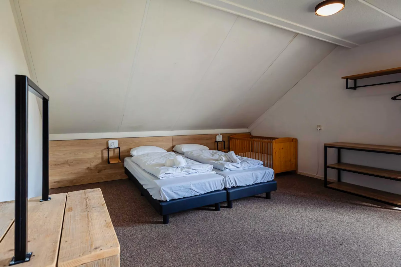 16 - Persons Family bungalow - Slaapkamer