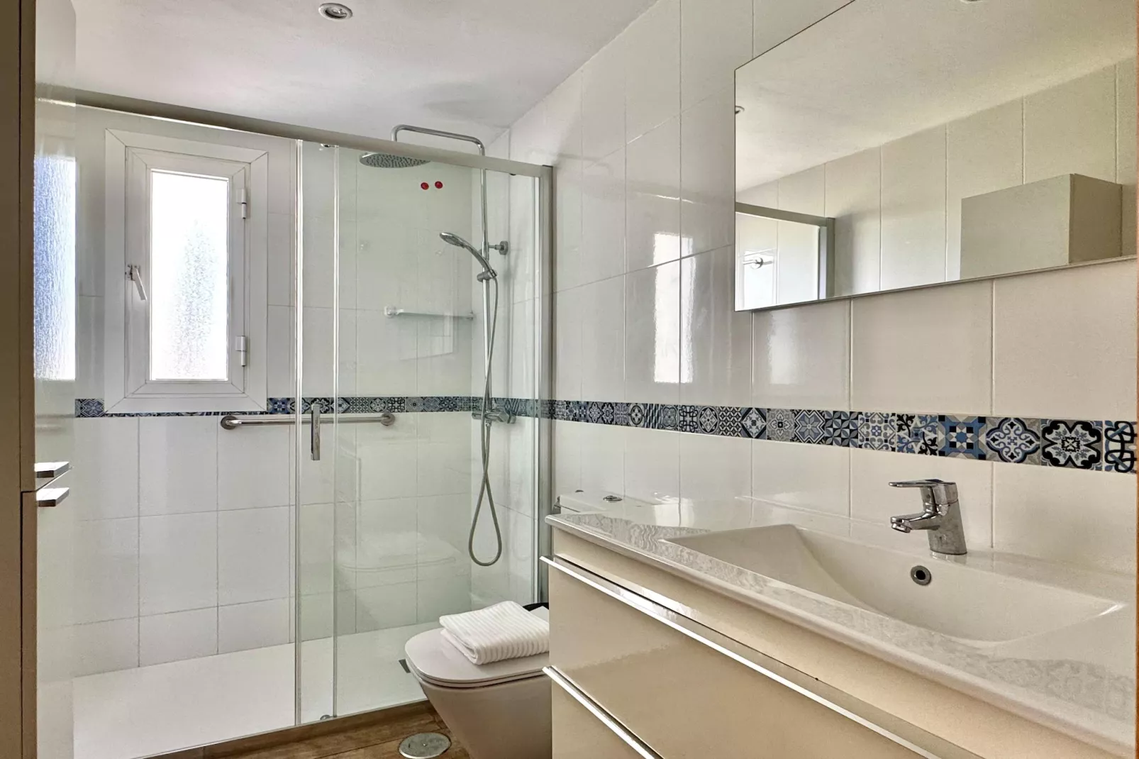 Golf Center 13 1-24 - Badkamer