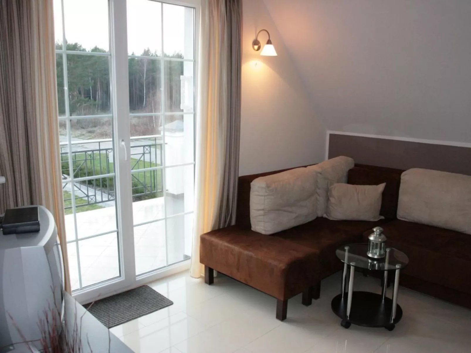 Wohnung in Rowy mit Grill, Terrasse, Parkplatz u - Binnen