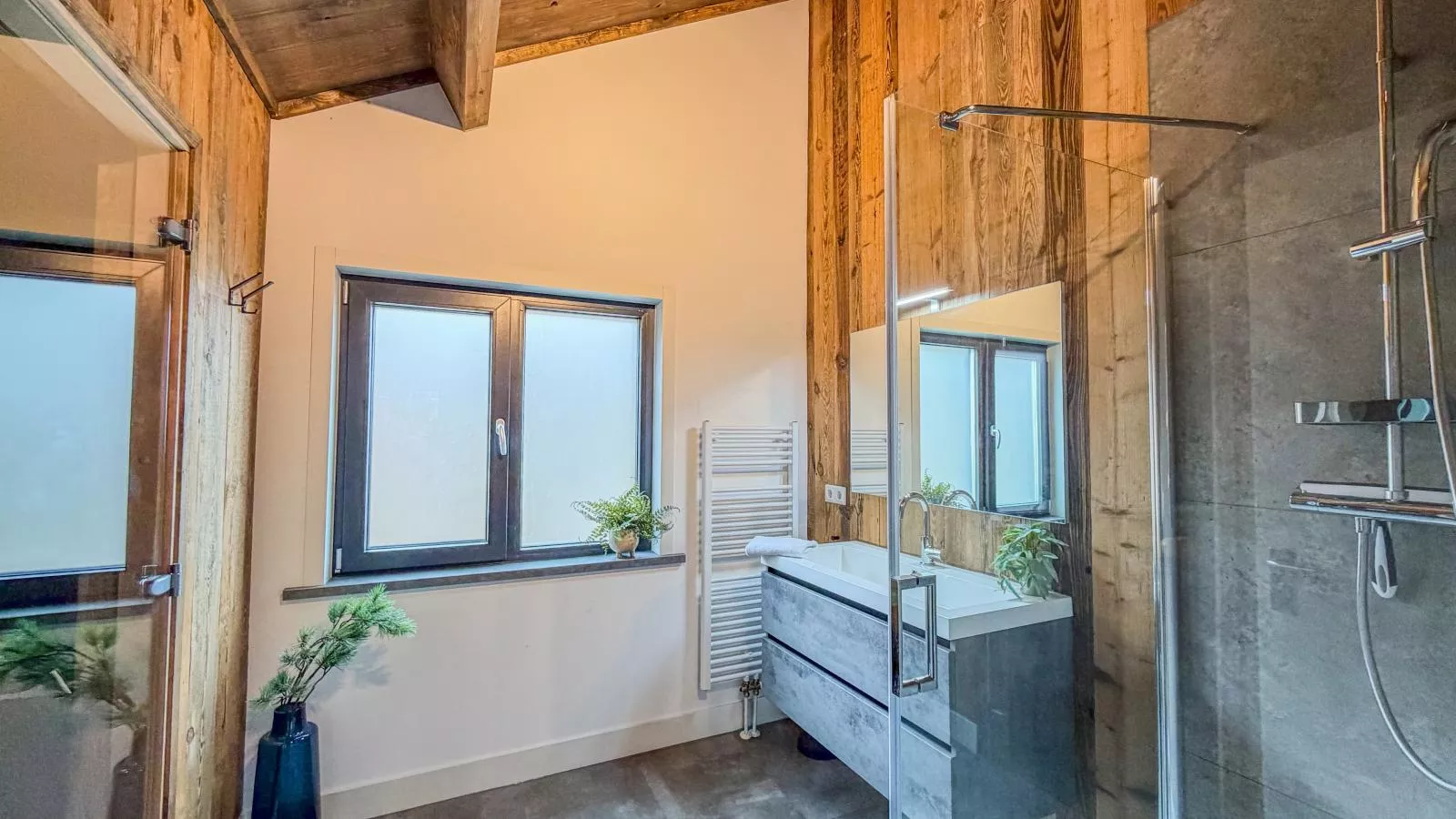 Naturchalet am Afritzer See - Badkamer