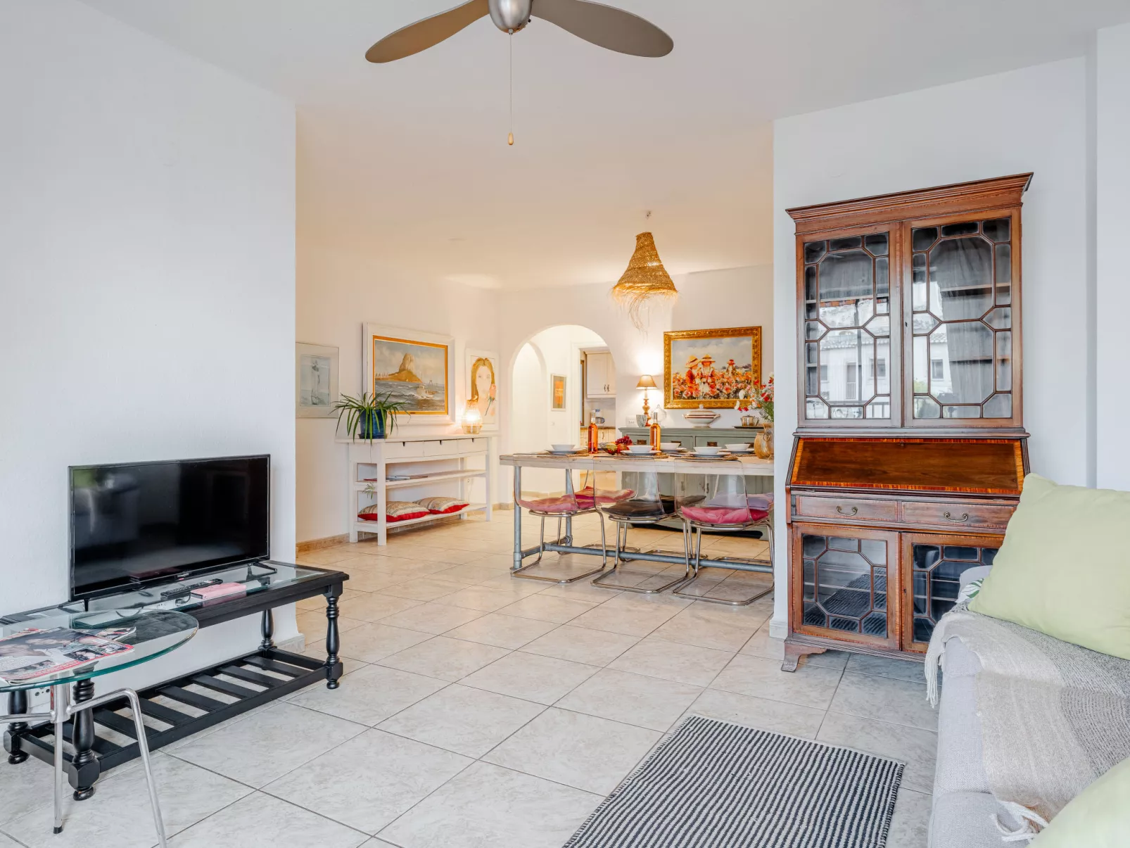 Puerto Javea - Binnen