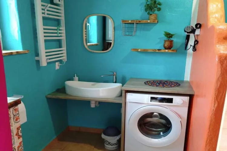 Domy wakacyjne dla max 6 osób w Dębinie - Badkamer