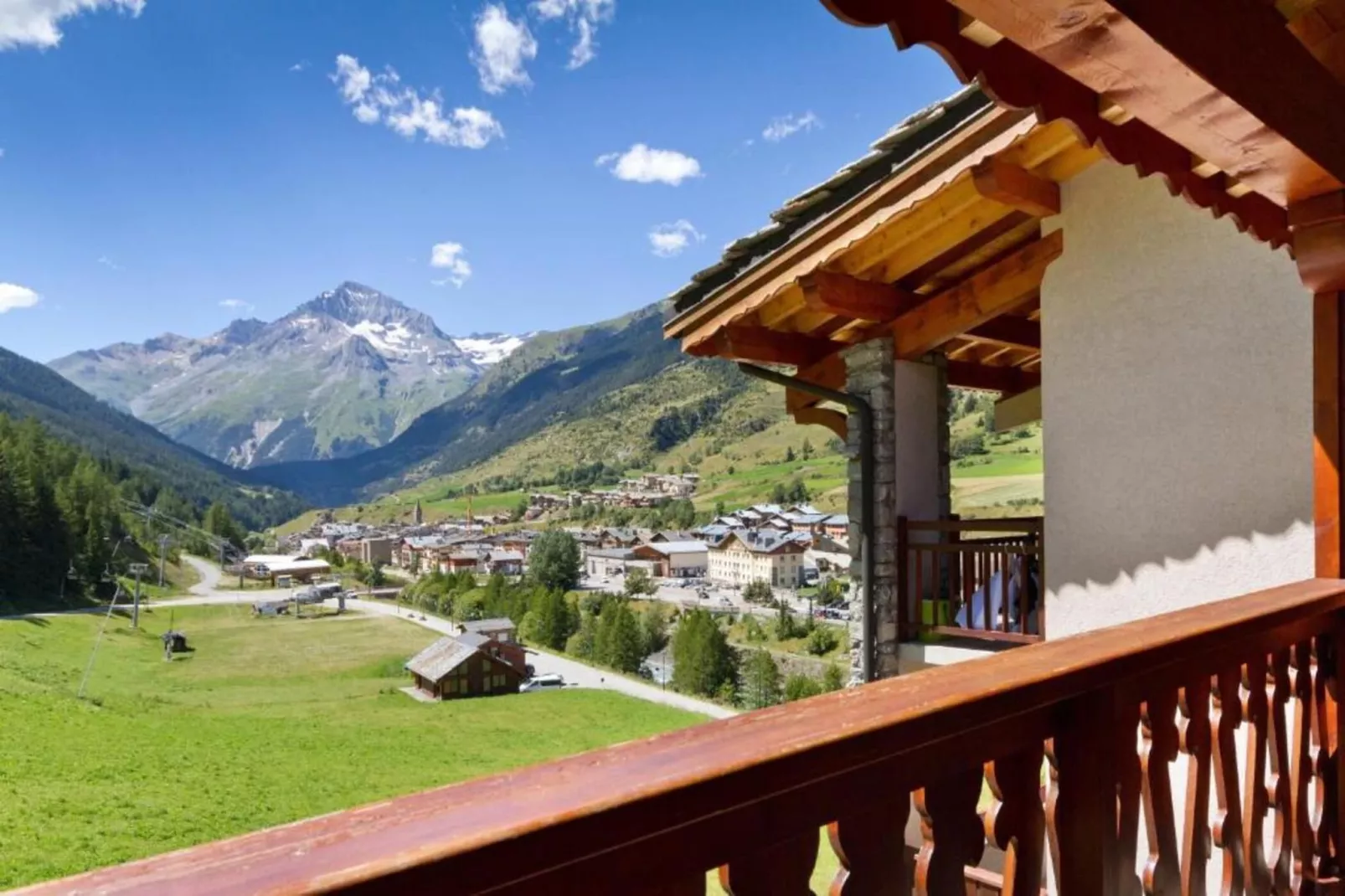 VALCENIS Chambre 2 personnes_C2 - Terrasbalkon