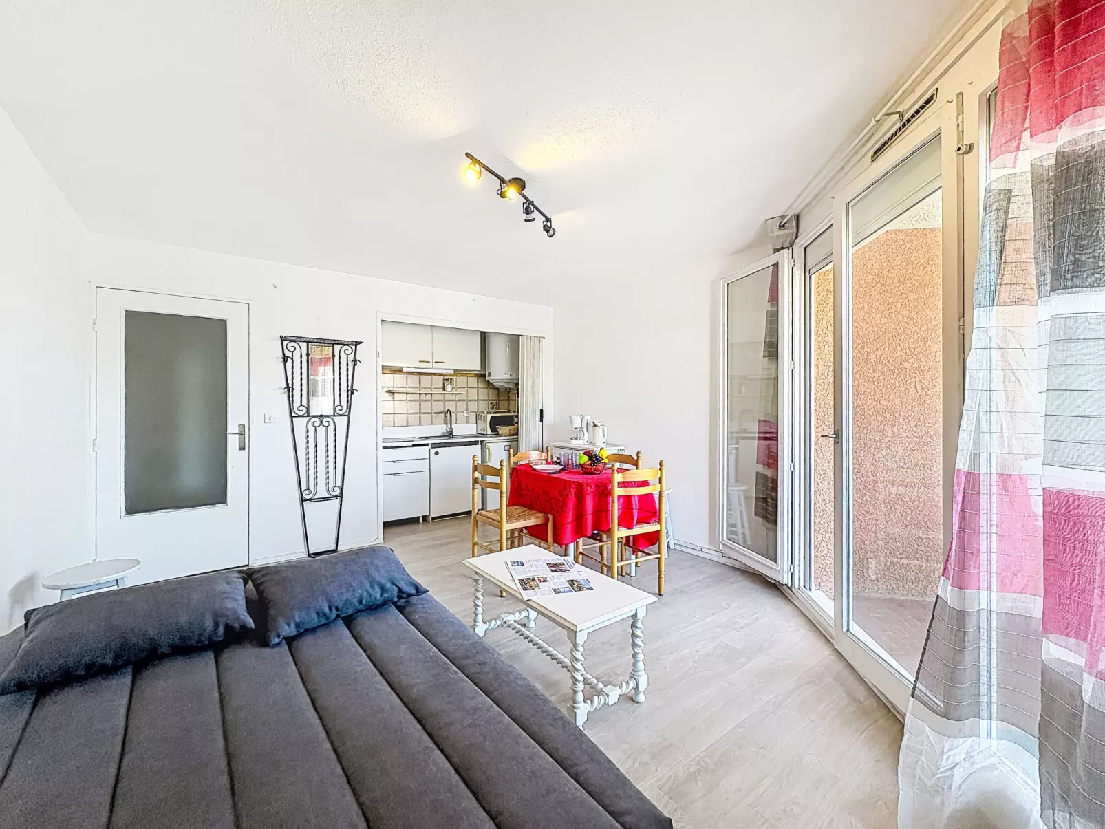 Le Saint François - Binnen