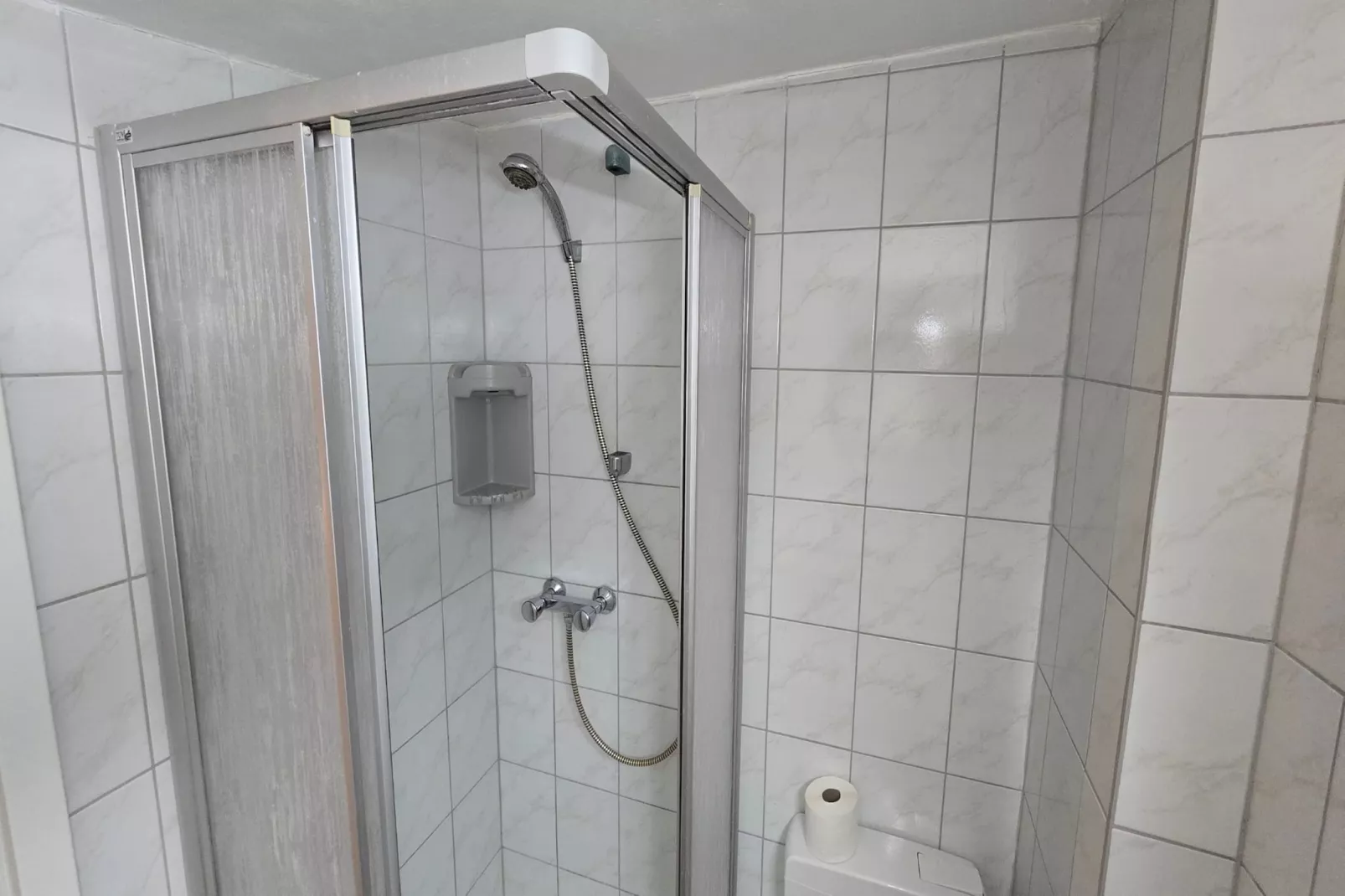 Fewo 01 6 P OG - Badkamer