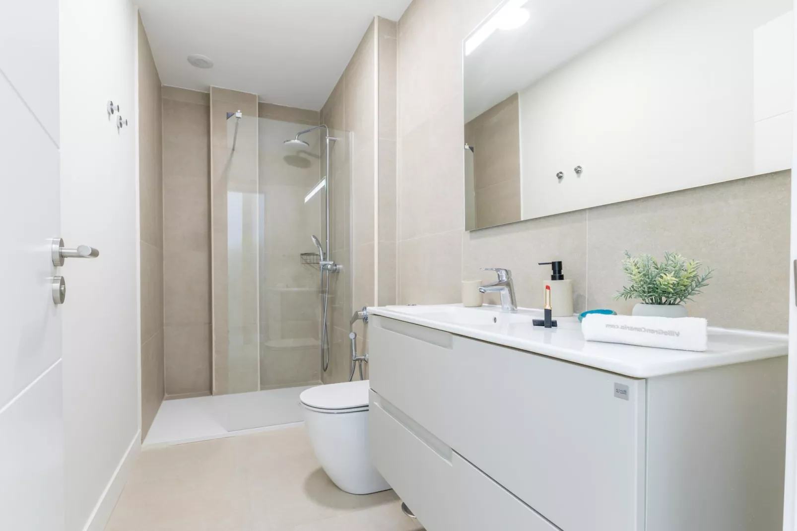 BRISAMAR IV										 - Badkamer