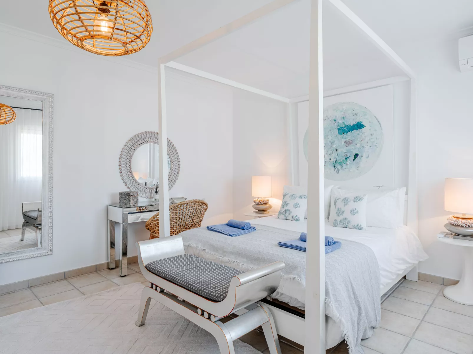 Tintorera Mar Azul - Binnen