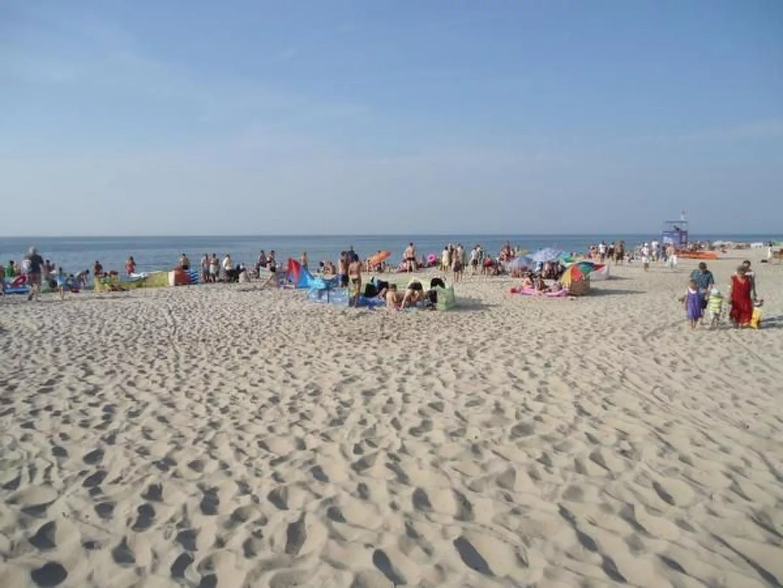 Gemütliche Wohnung in Rowy mit Terrasse, Grill, - Buiten
