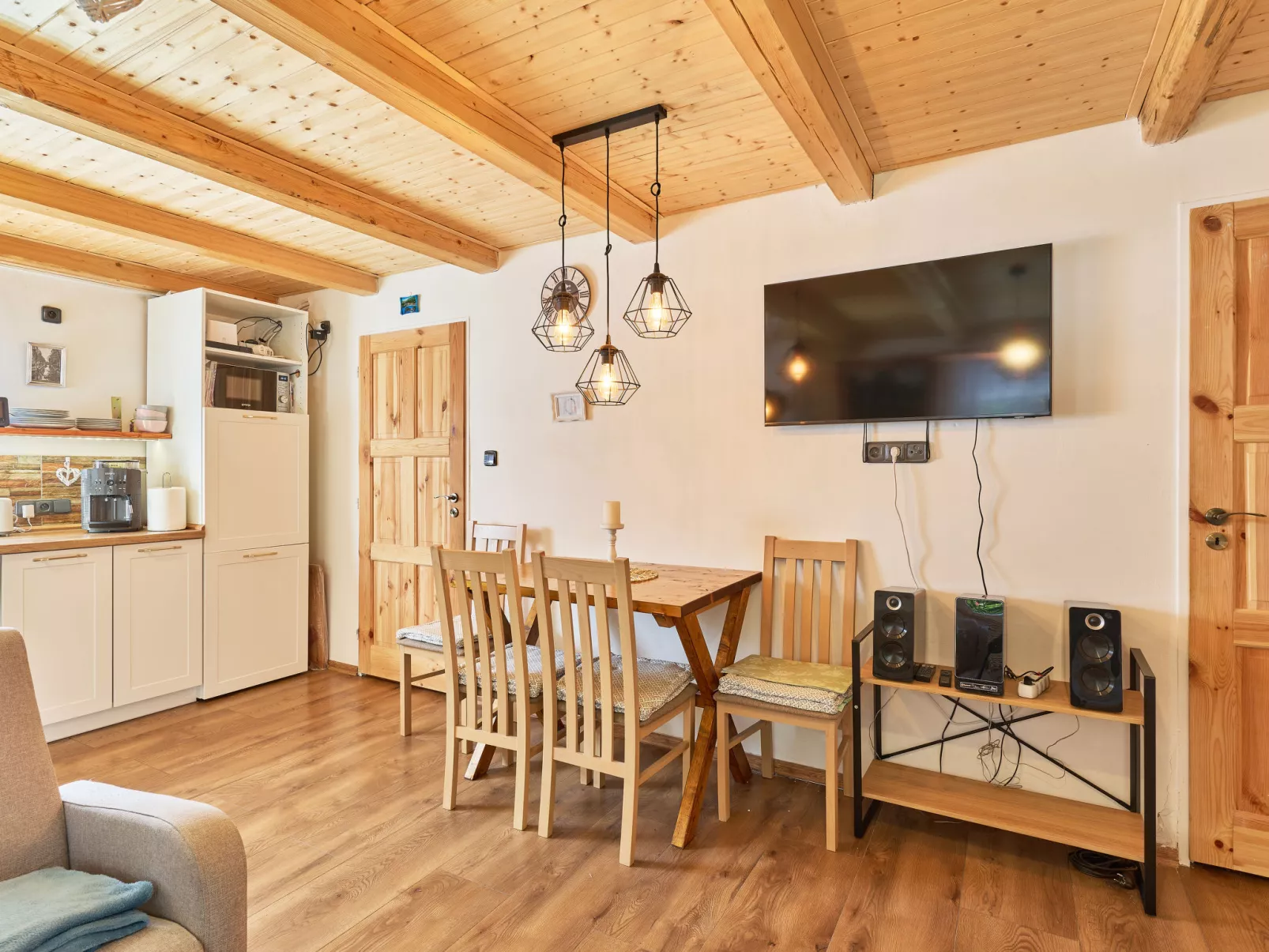 U potůčku - Binnen