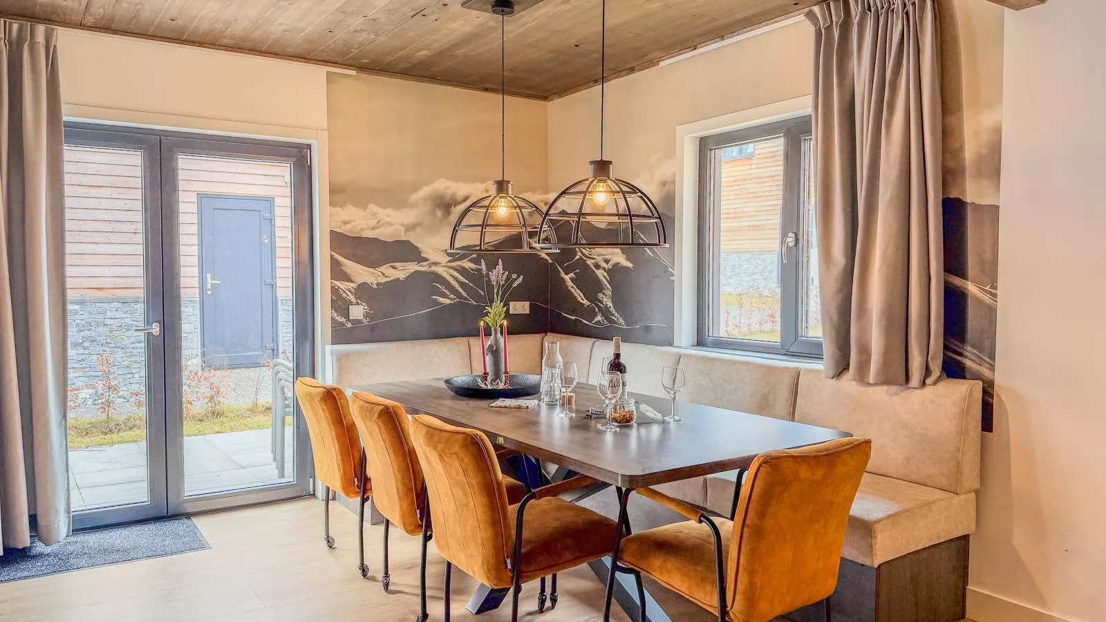 Naturchalet am Afritzer See - Eetkamer