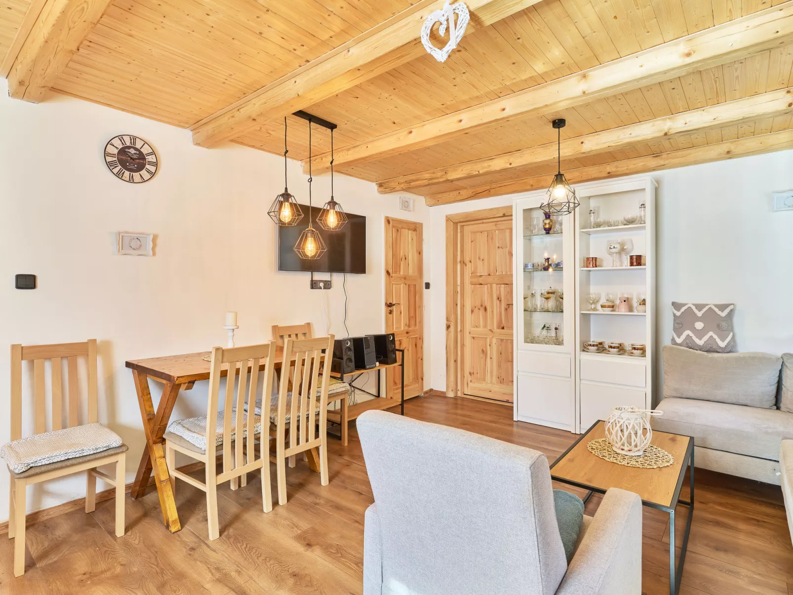 U potůčku - Binnen