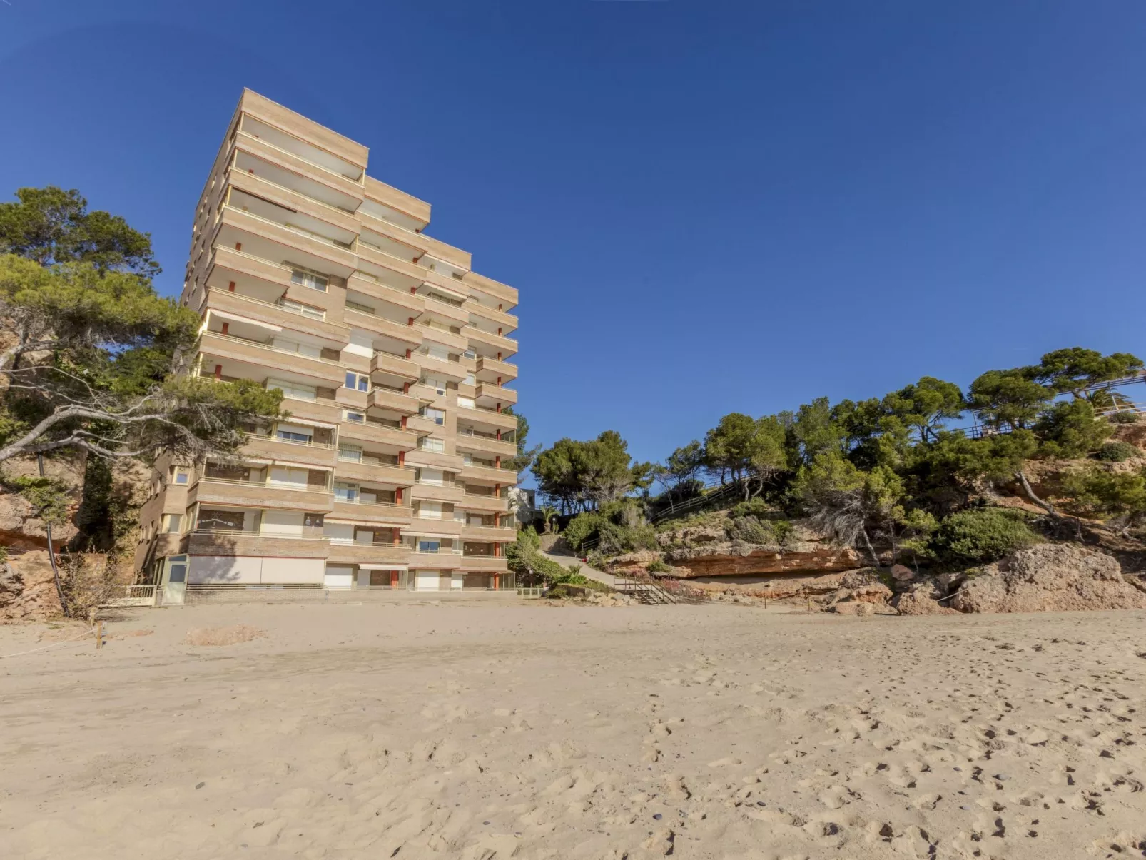 Los Delfines - Buiten