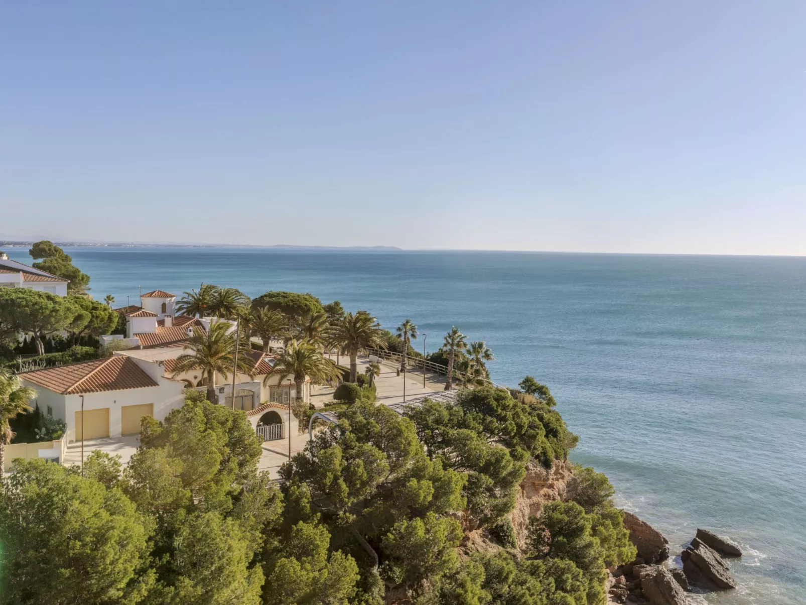 Los Delfines - Buiten