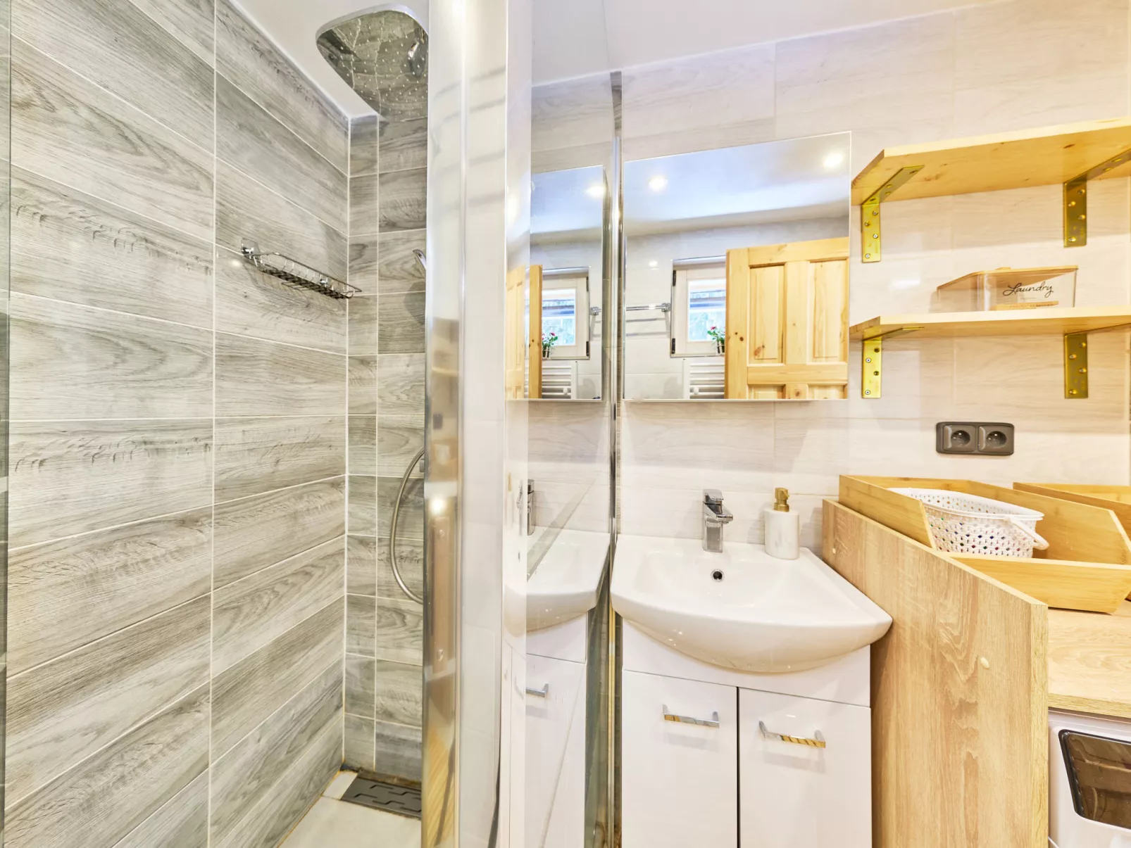 U potůčku - Binnen